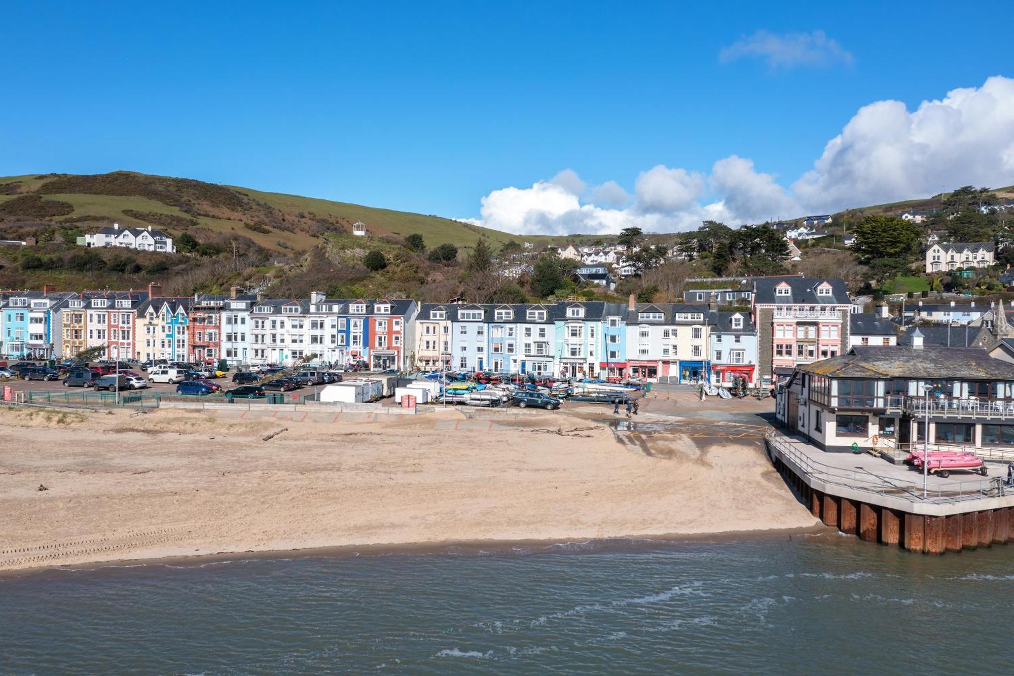 Popular Sea View Apartment Aberdyfi Esterno foto